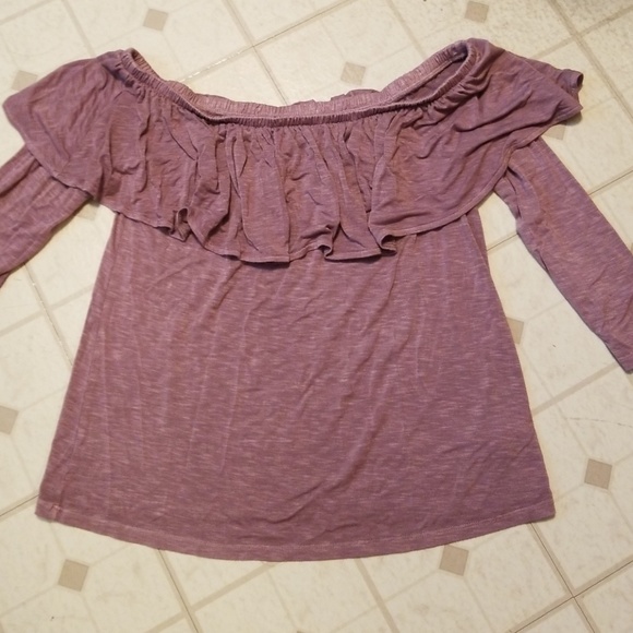 American Eagle Outfitters Tops - Off the Shoulder top